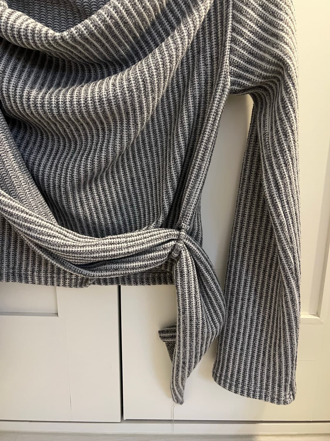 더에펠 셀리 무드 셔링 오프숄더 니트 상품이미지5