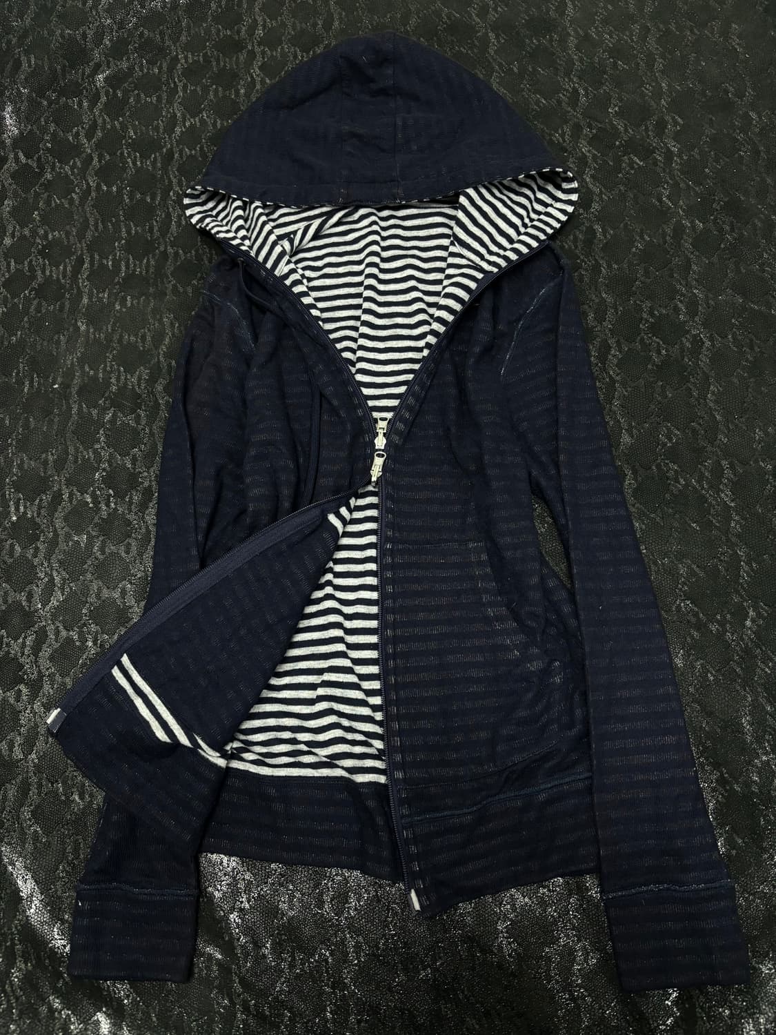 “Vintage” Navy&stipe reversible Hoodie 2 상품이미지3