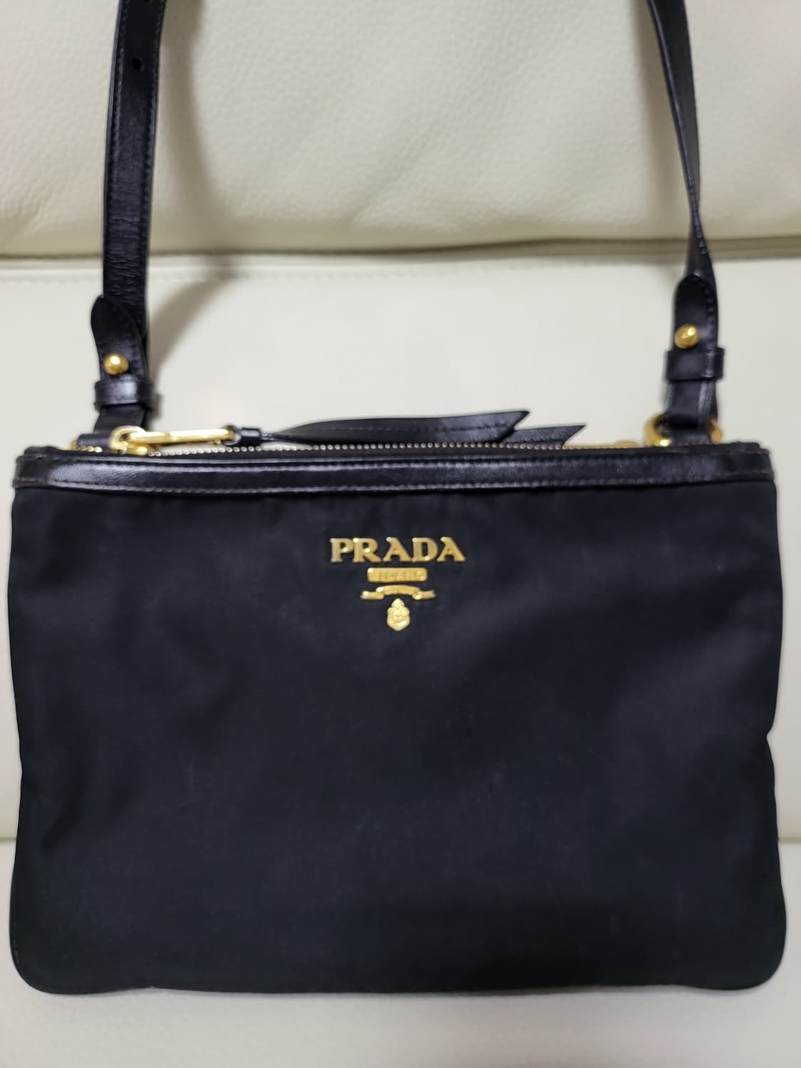 프라다 투지퍼 크로스백  상품이미지2