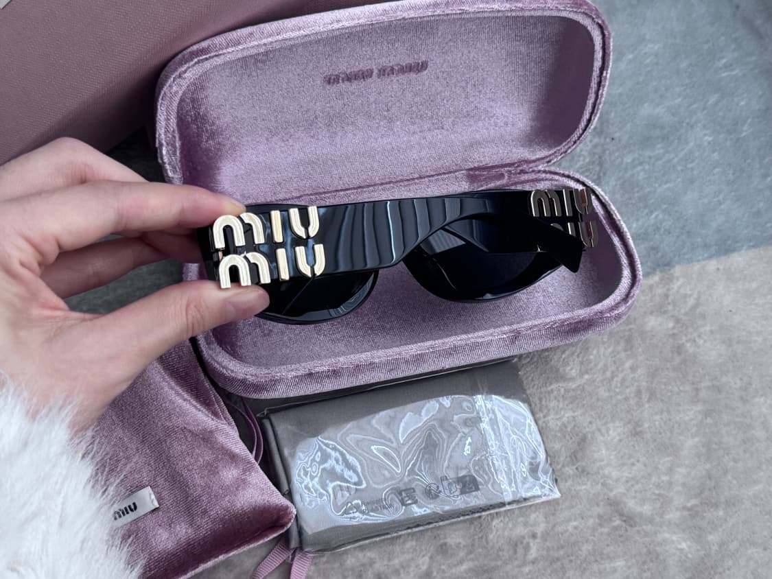 미우미우 글림스 선글라스 블랙 상품이미지2