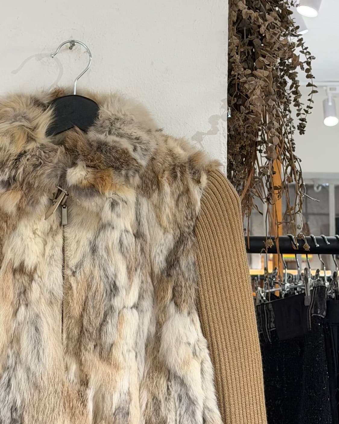 빈티지 런딥 베이지 래빗퍼 하이넥 벨티드 집업 자켓 상품이미지3