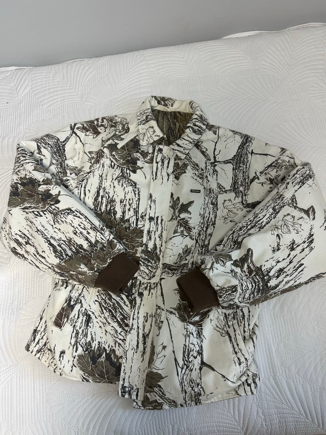 [XL] 슈프림 리얼트리 리버시블 퀼티드 워크 자켓 스노우 카모 - 24 상품이미지1