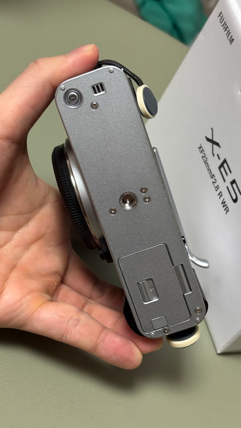 후지필름 x-e5 바디단품 실버 보증 2028년10월까지 상품이미지4