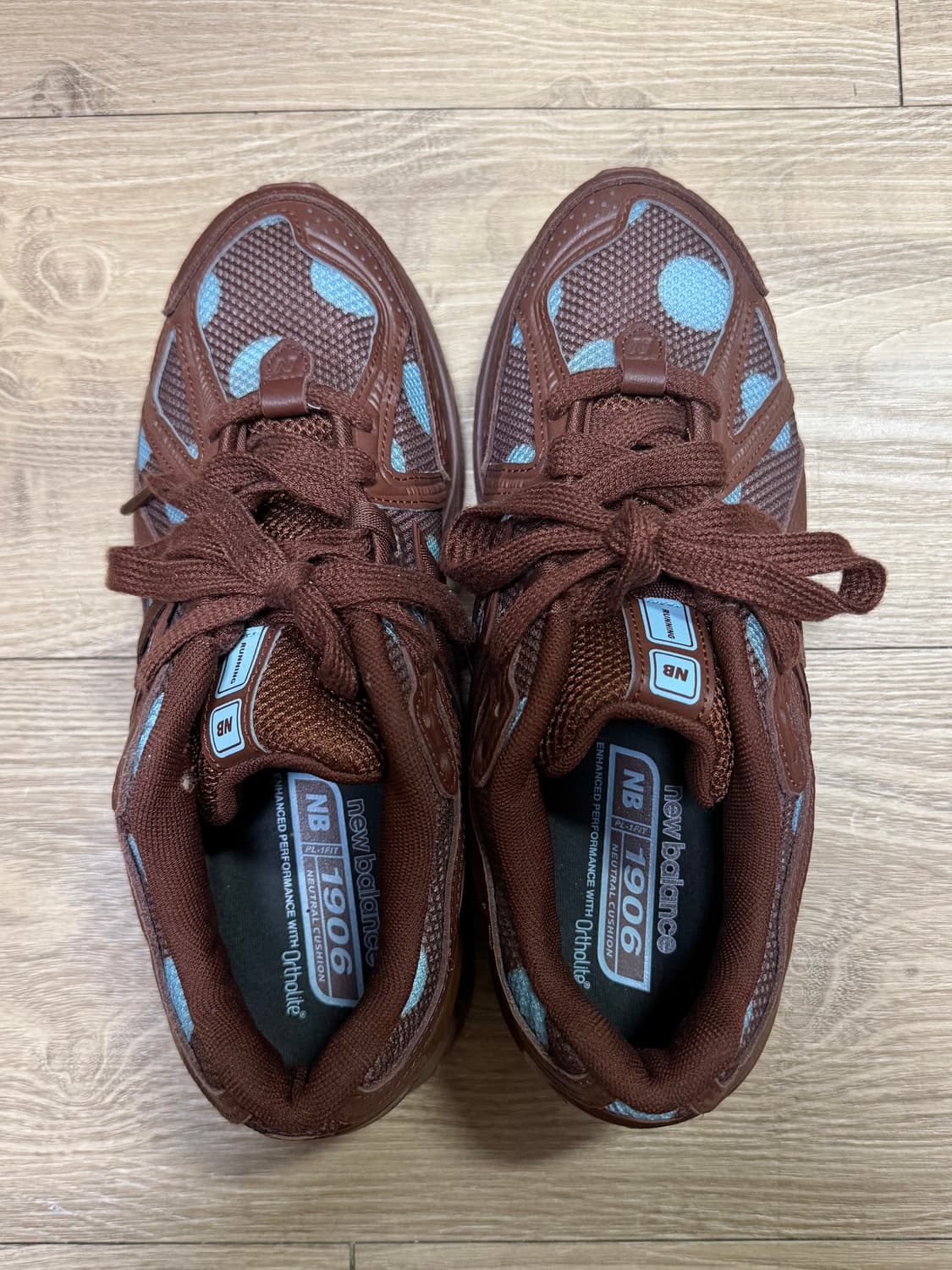 뉴발 도트 운동화 M1906R 상품이미지1