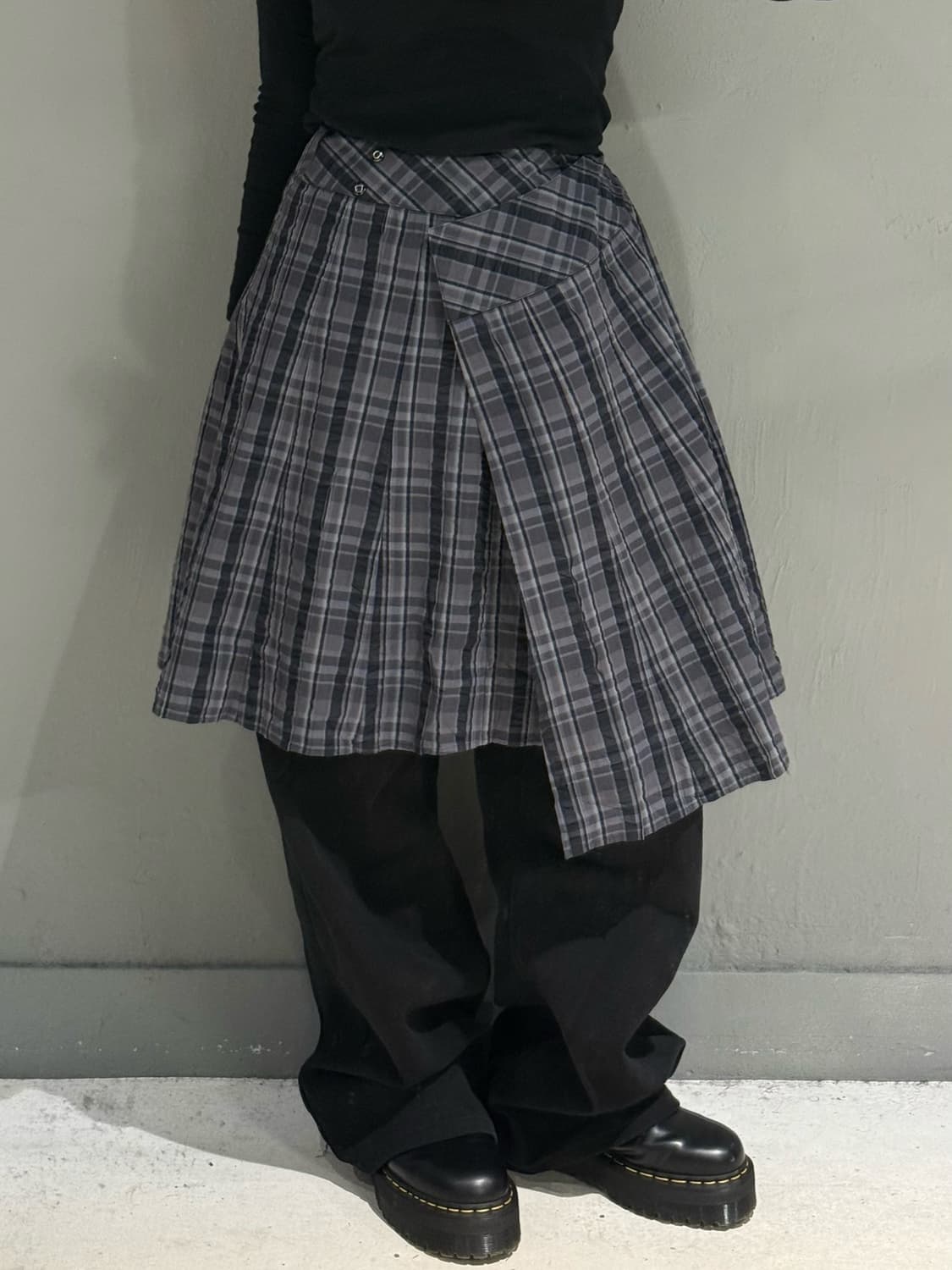 check pattern wrap design midi skirt 상품이미지1