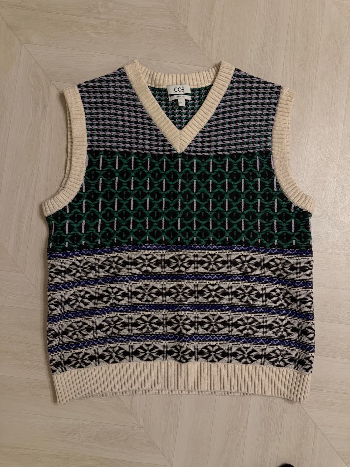 코스 브이넥 니트 베스트 상품이미지1