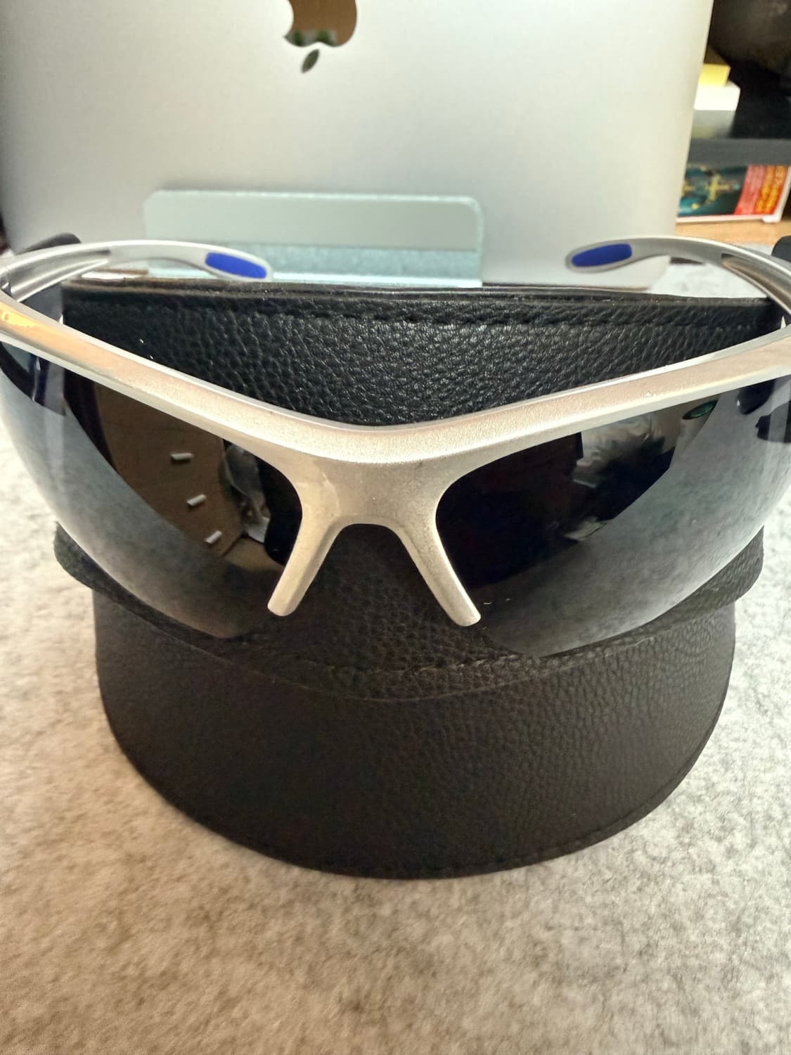 Praying sunglasses 상품이미지2