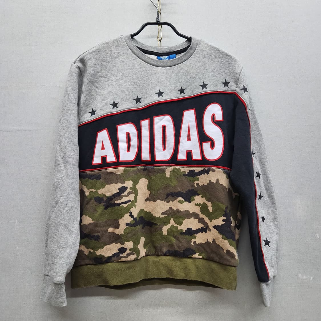 아디다스 빅로고 카모플라쥬 맨투맨 M 상품이미지1