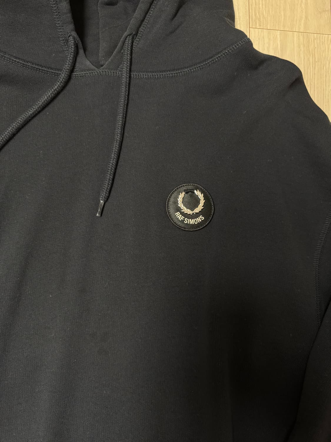 프레드페리 x 라프시몬스 m 사이즈 후드티 상품이미지2