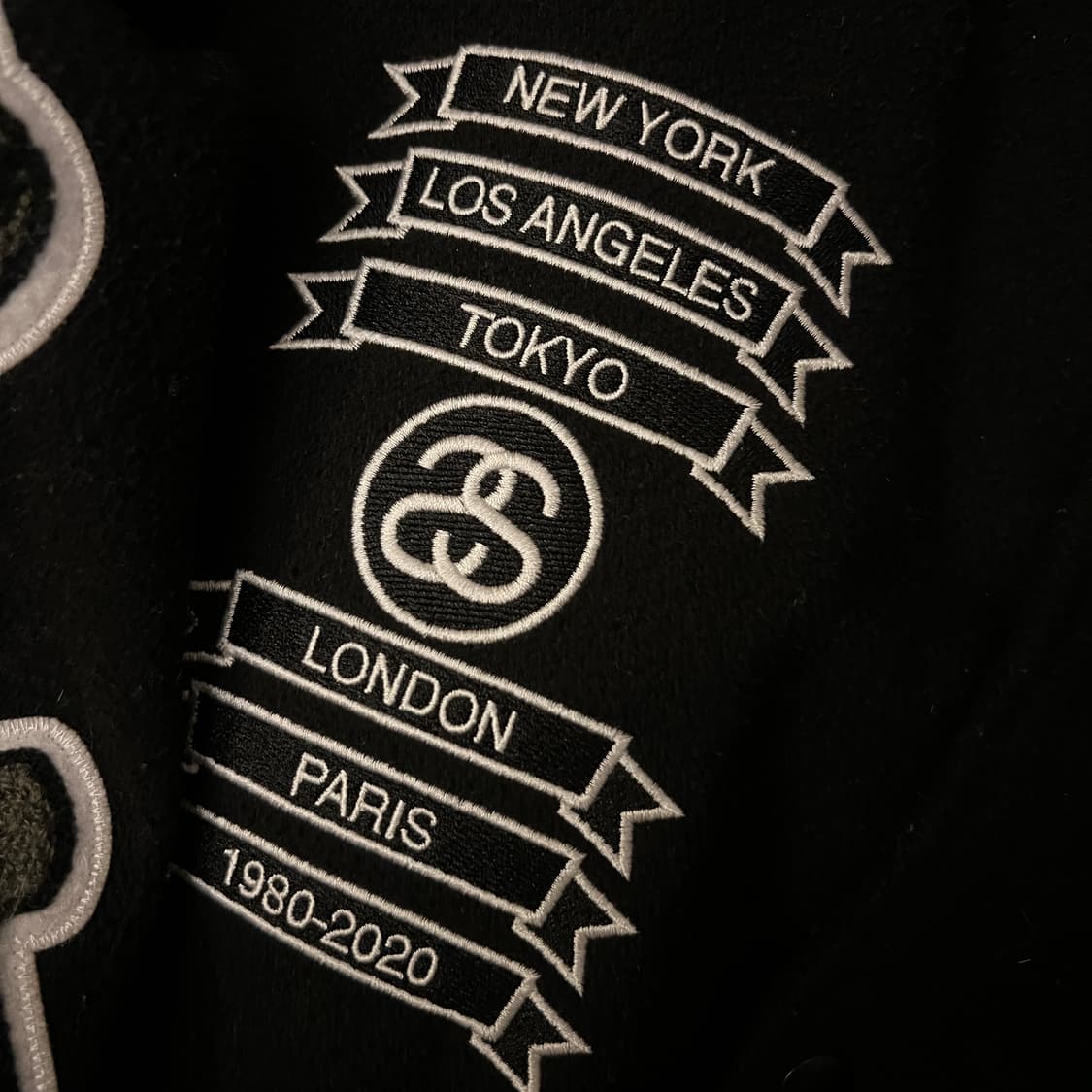 스투시 x 꼼데가르송 바시티 자켓 상품이미지2