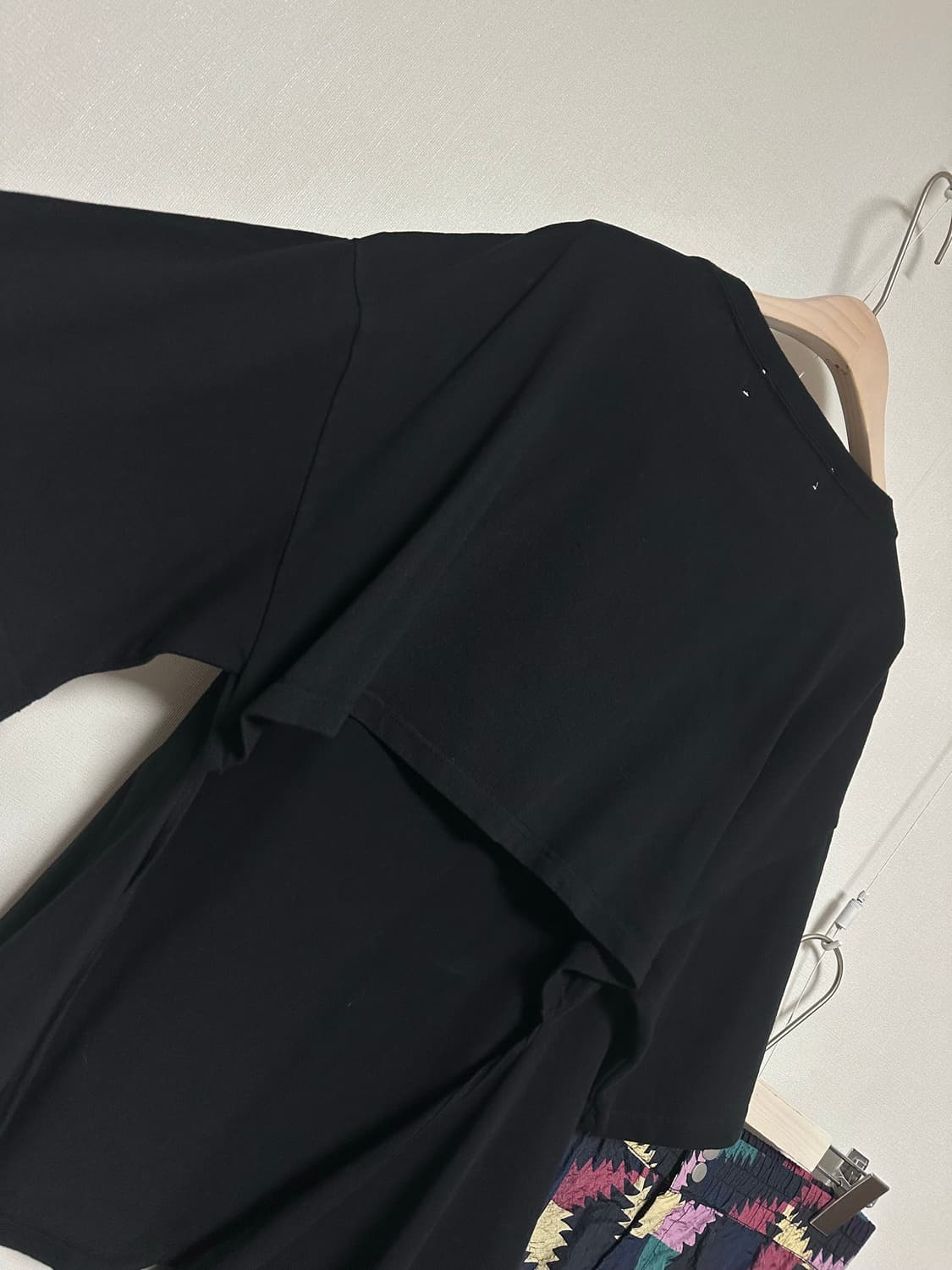 INSCRIRE 컷아웃 박스 티셔츠 상품이미지4