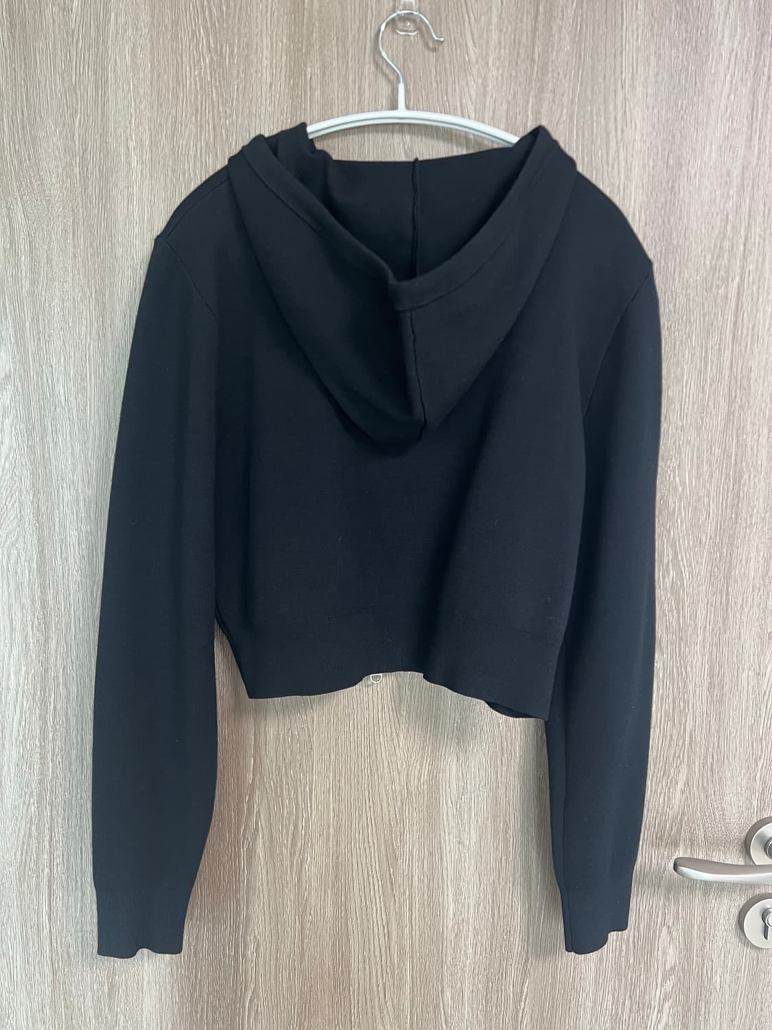 마리떼 W 클래식 로고 크롭 니트 후드집업 블랙 상품이미지4