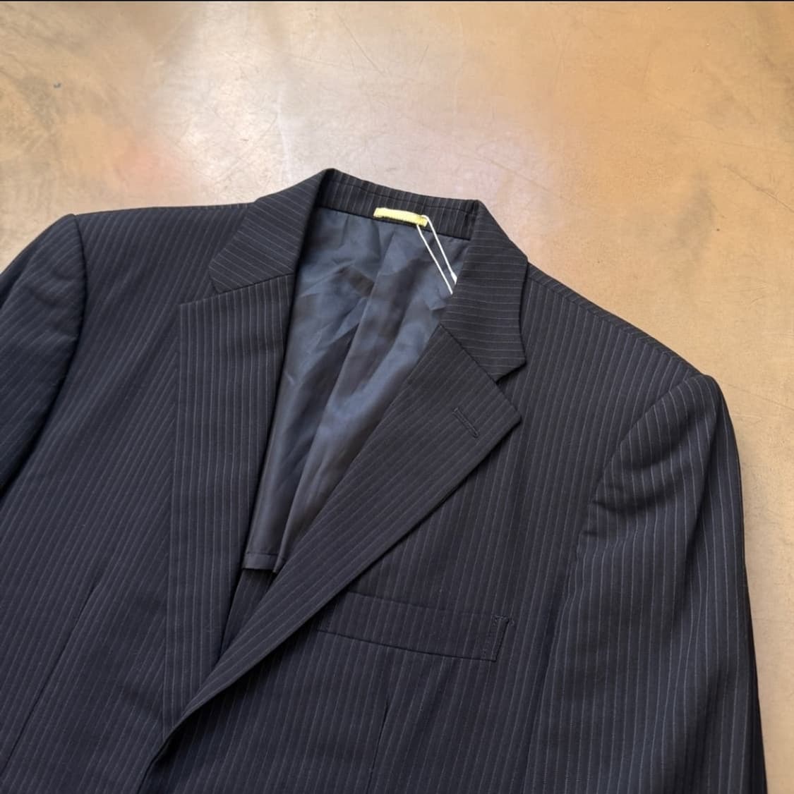 타케오 키쿠치 블랙 스트라이프 셋업 정장 상품이미지3