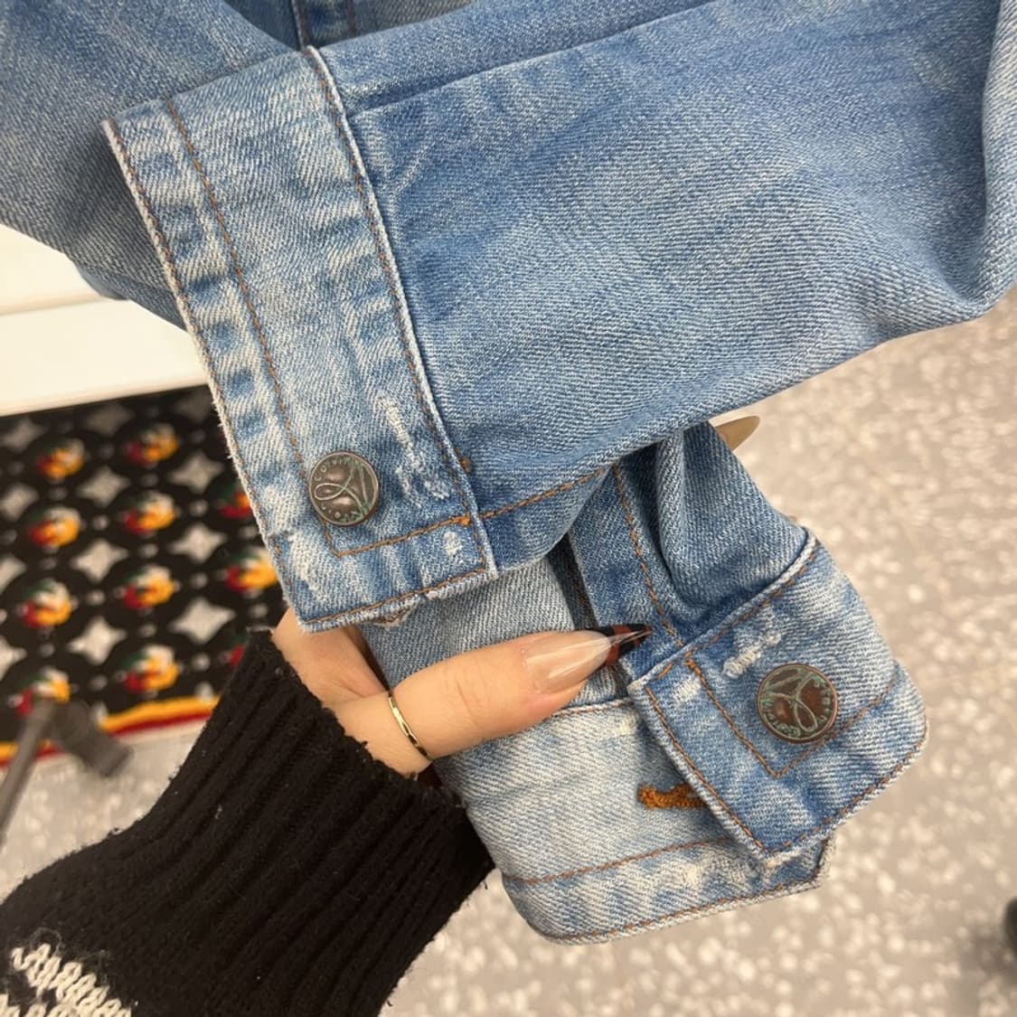 캘빈클라인 빈티지 크롭 슬림핏 데님자켓 XS C08400 상품이미지9