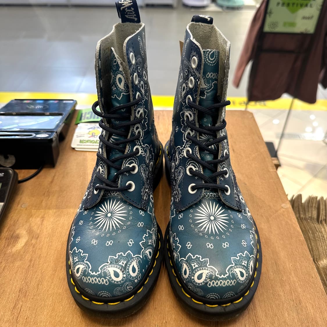 닥터마틴 1460 ‘반다나 블루’ 상품이미지2