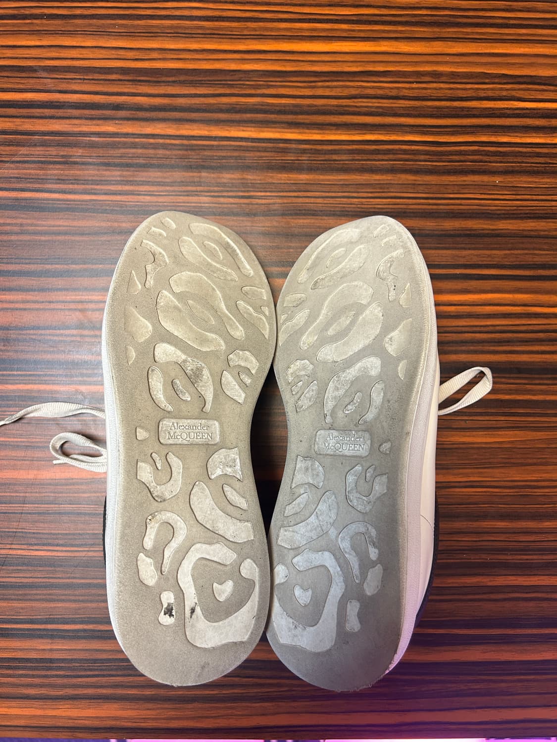 알렉산더맥퀀 오버솔 화이트 블랙 EU 40 사이즈 상품이미지6