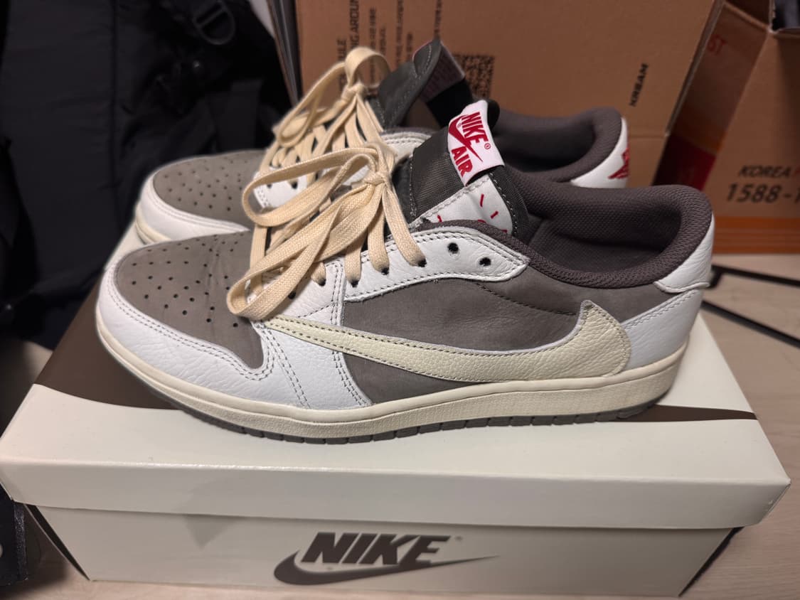 나이키 트레비스스캇 리버스모카 상품이미지1