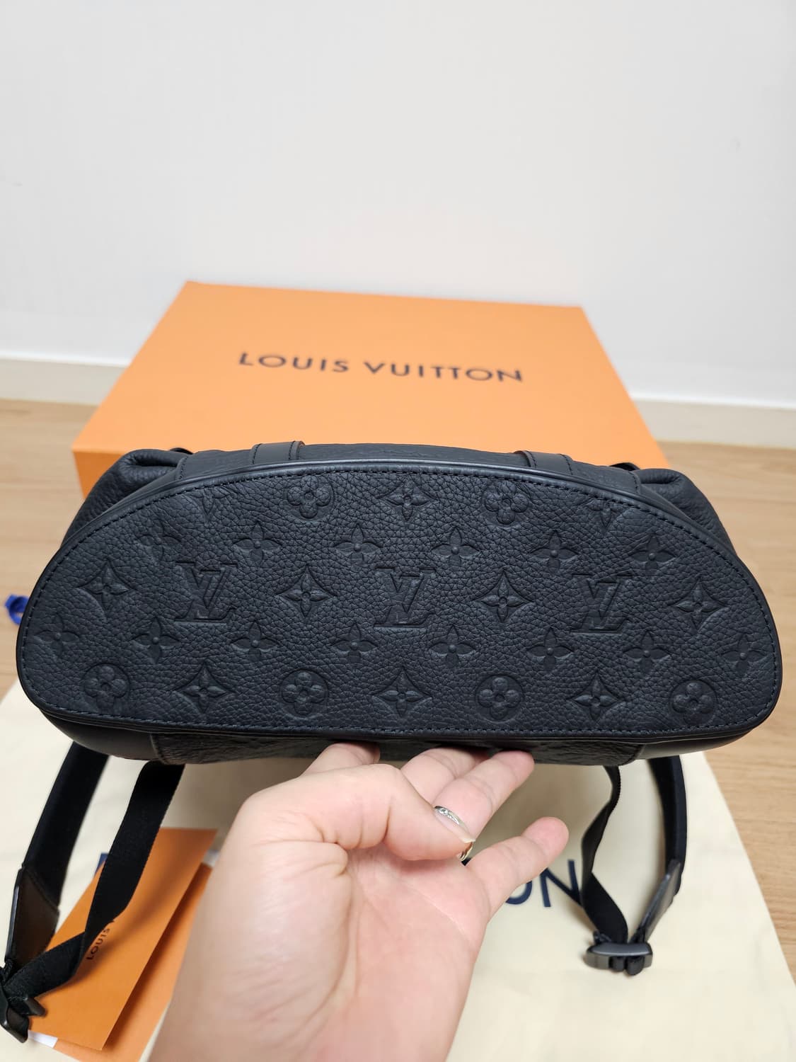 루이비통 토리옹 크리스토퍼 백팩PM 신형 상품이미지6