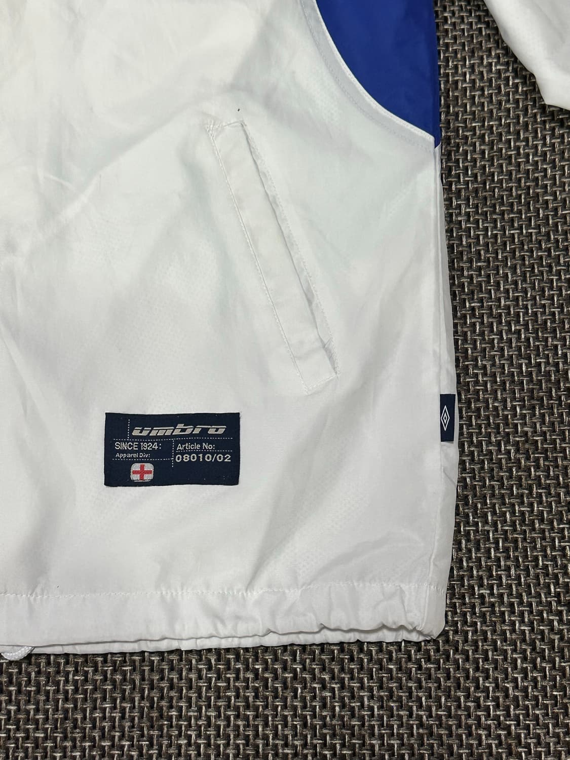 엄브로 00s 올드스쿨 잉글랜드 바람막이 상품이미지3