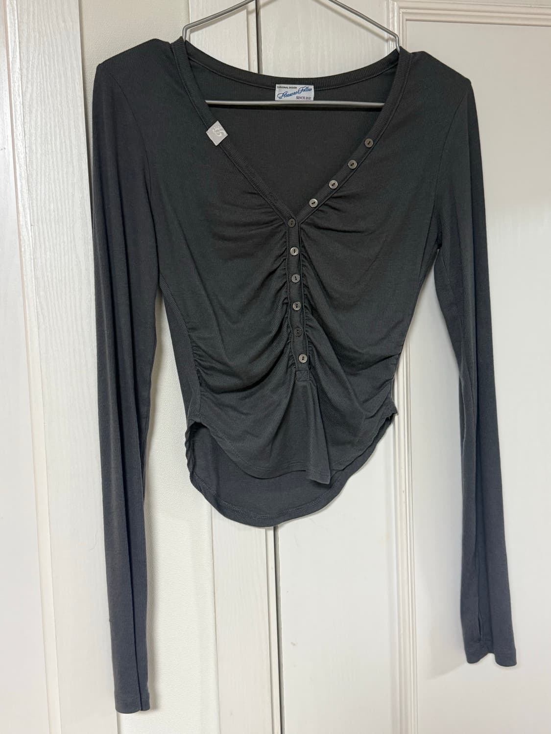 플리즈노팔로우 니나 버튼 탑 차콜 상품이미지2