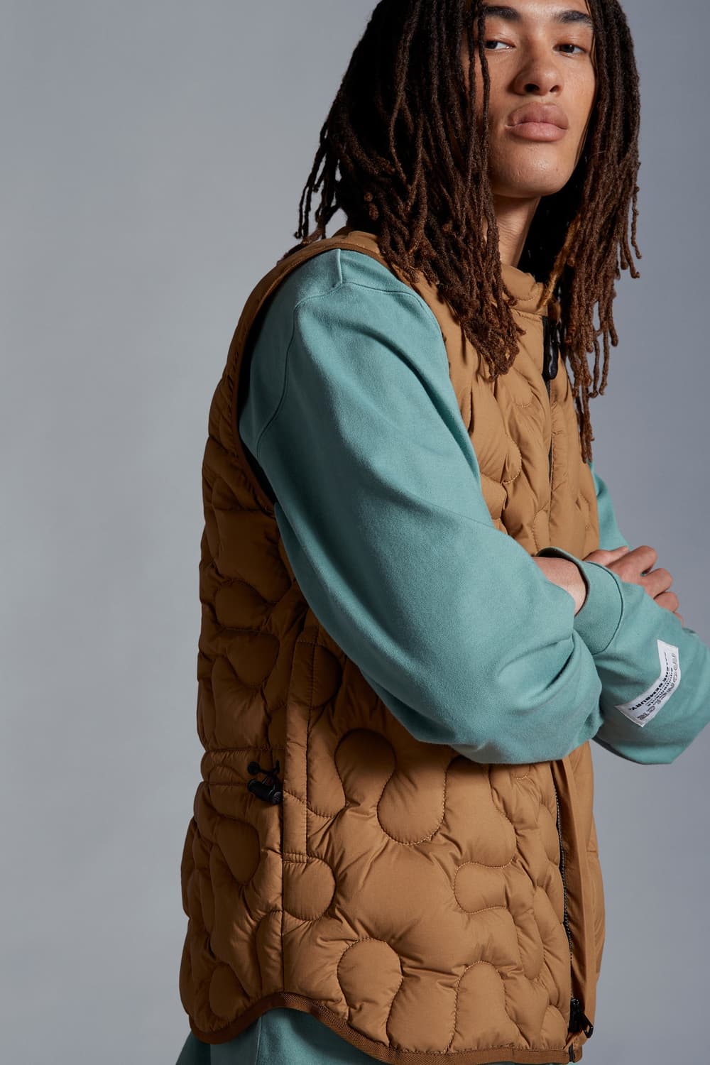 몽클레르 X 살레헤 벰버리 시어핀스키 3-IN-1 베스트 브라운 2사이즈 상품이미지9