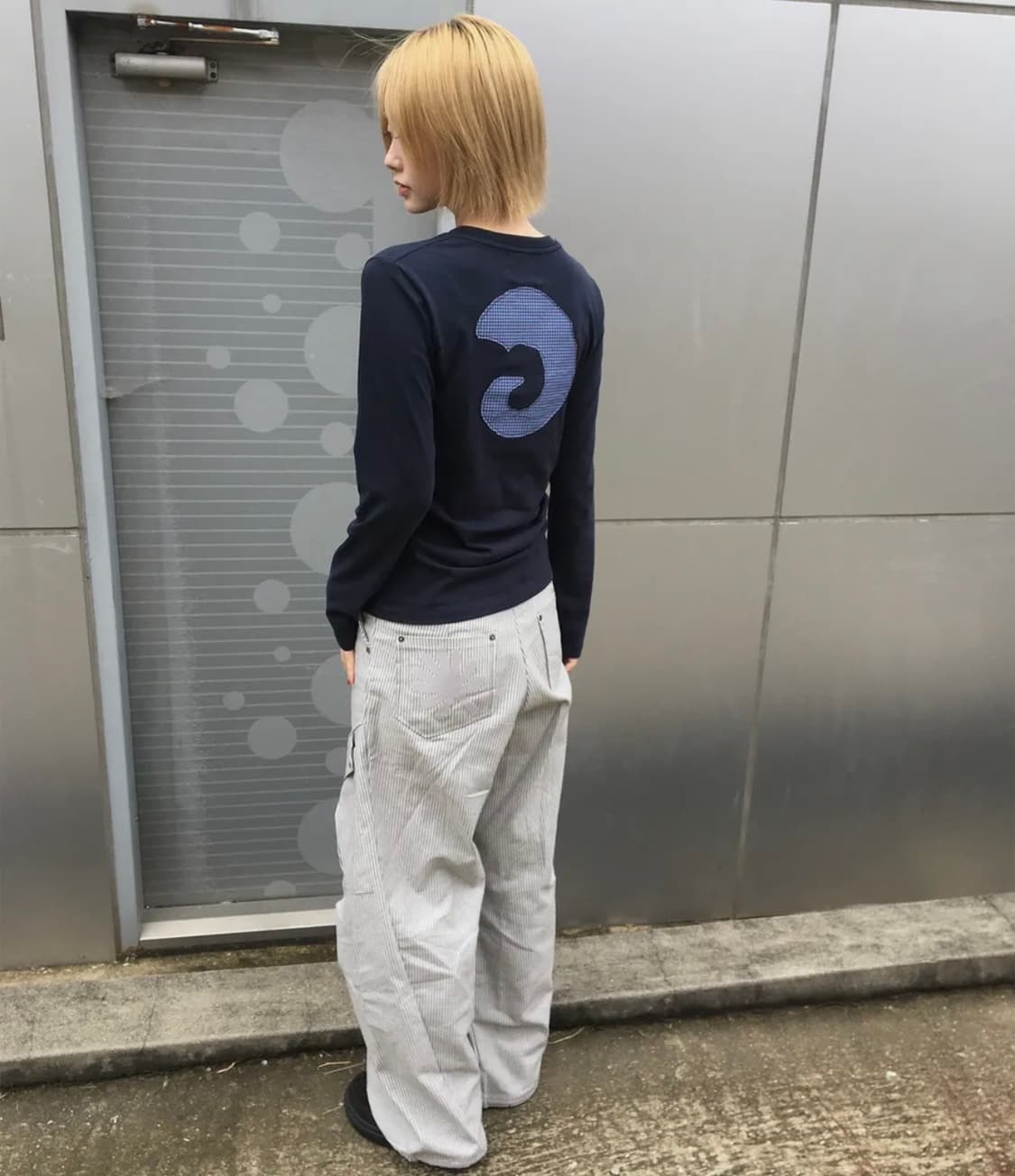 탄산마그네슘 혼 아플리케 롱슬리브 네이비 우먼 상품이미지1