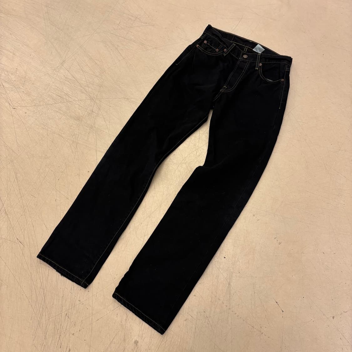 리바이스 501 흑청 데님 팬츠 상품이미지3