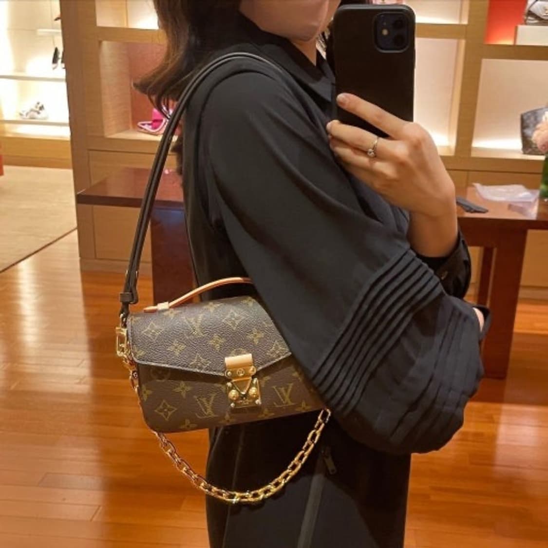 루이비통 모노그램 체인백 브라운 상품이미지1