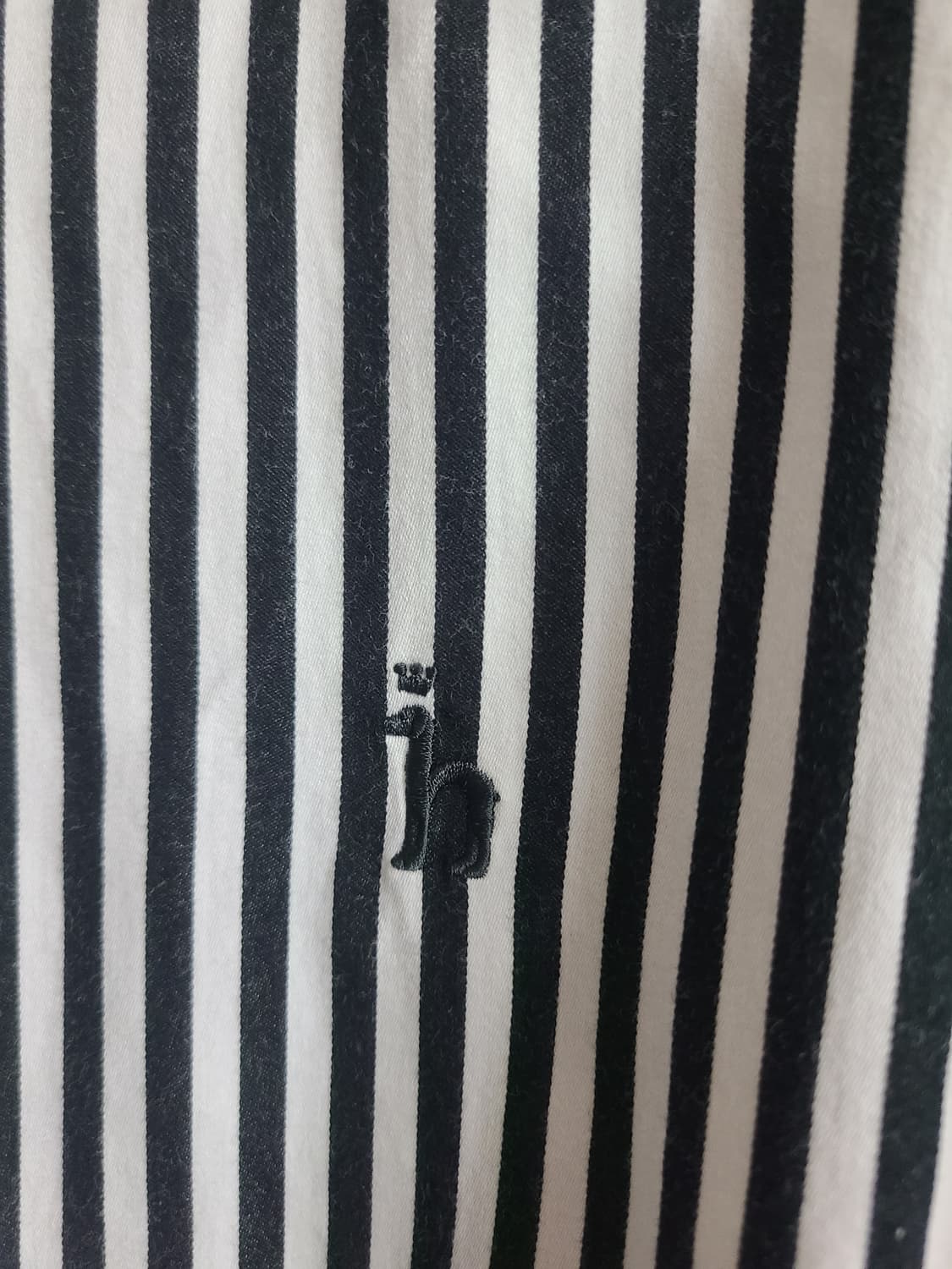 해지스 블랙 스트라이프 셔츠 100 상품이미지3