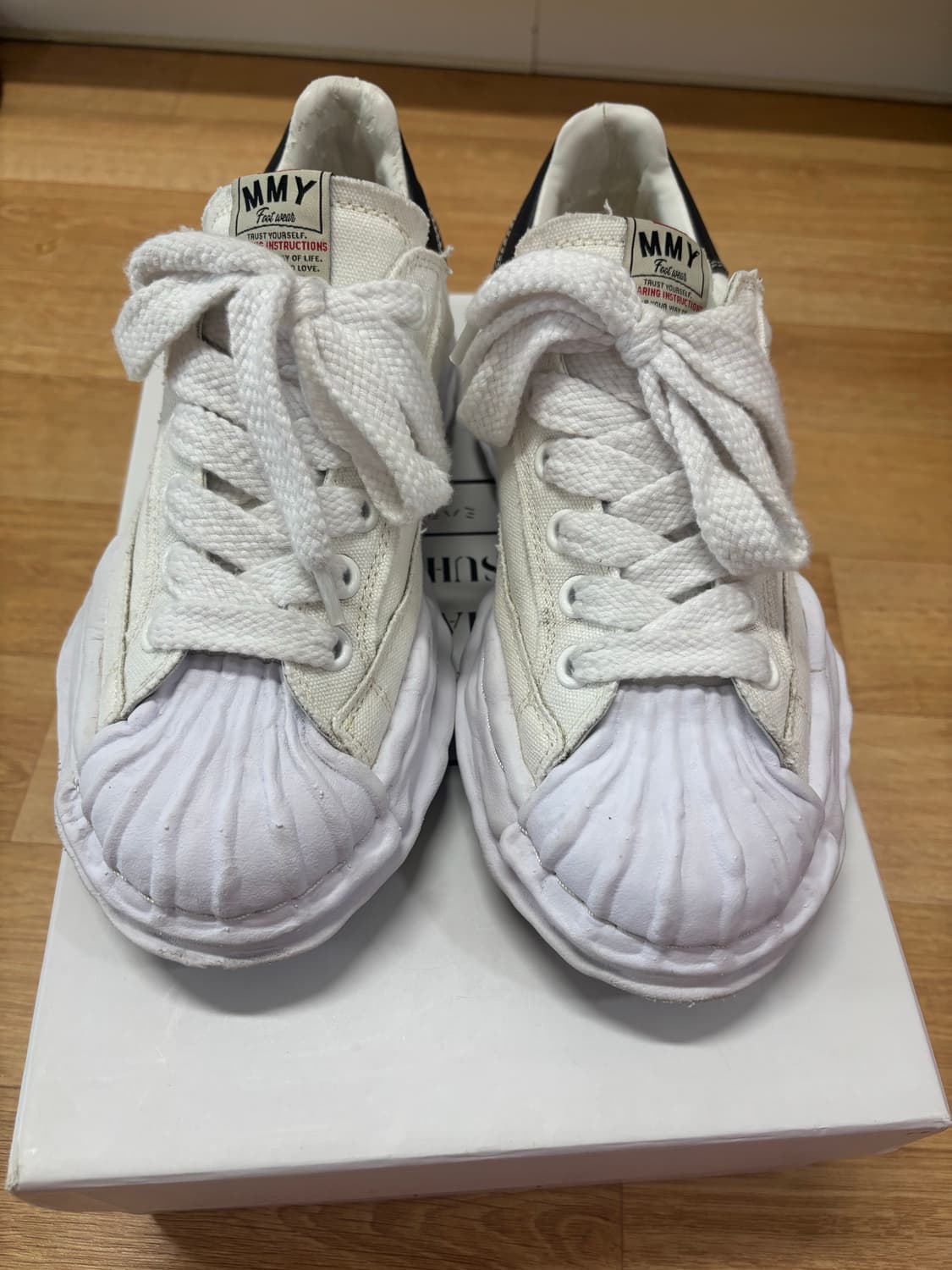 미하라야스히로 블레이키 화이트 40 판매합니다 상품이미지2