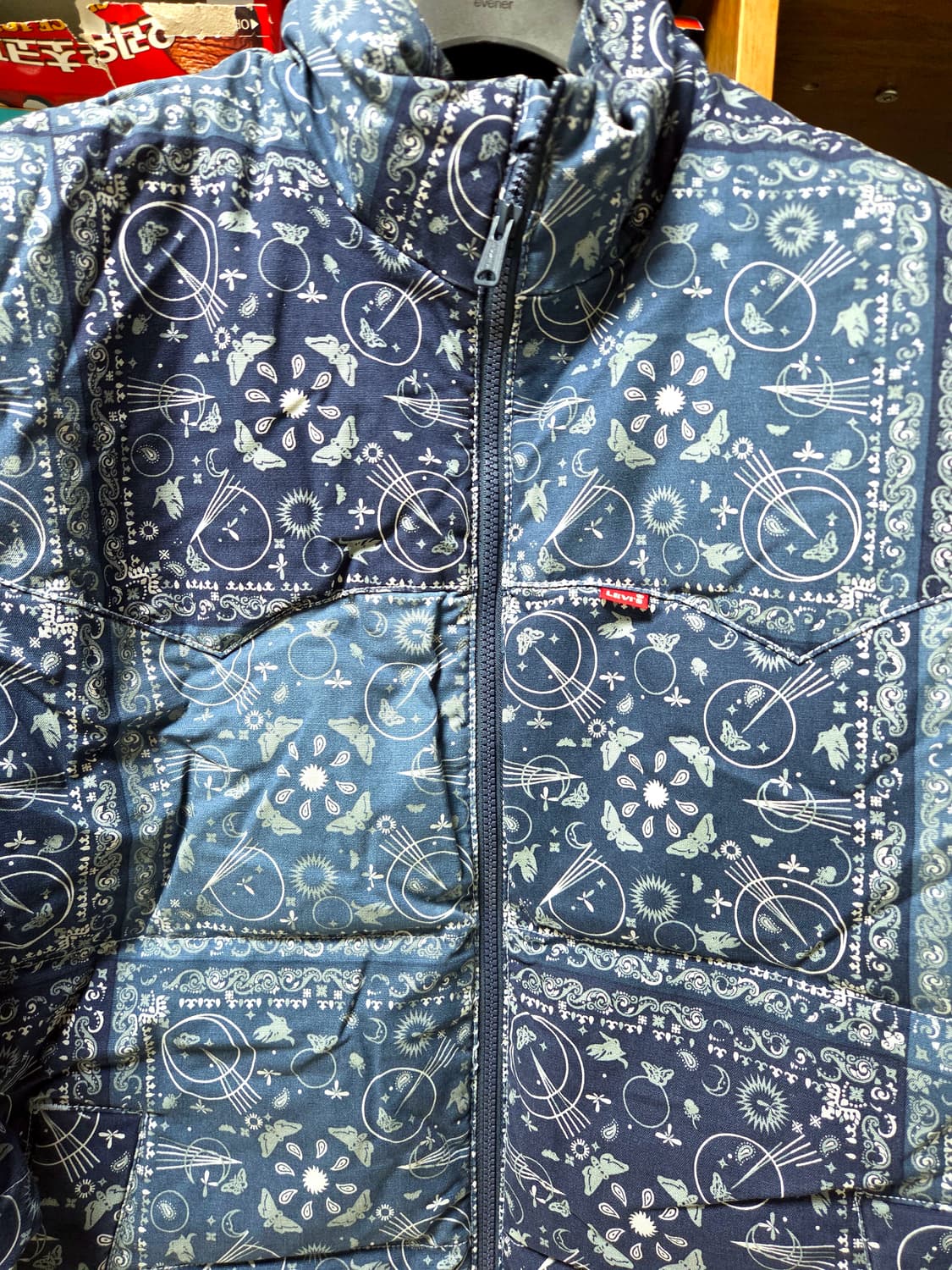 리바이스 슈퍼 펍퍼 반다나 패치워크 다운 자켓 M 상품이미지4