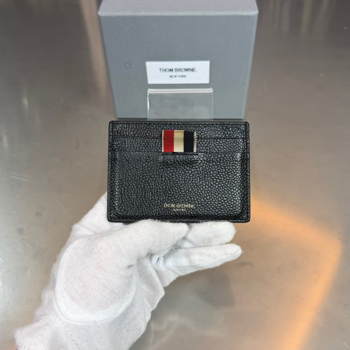 톰브라운 삼선탭 카드지갑 상품이미지2