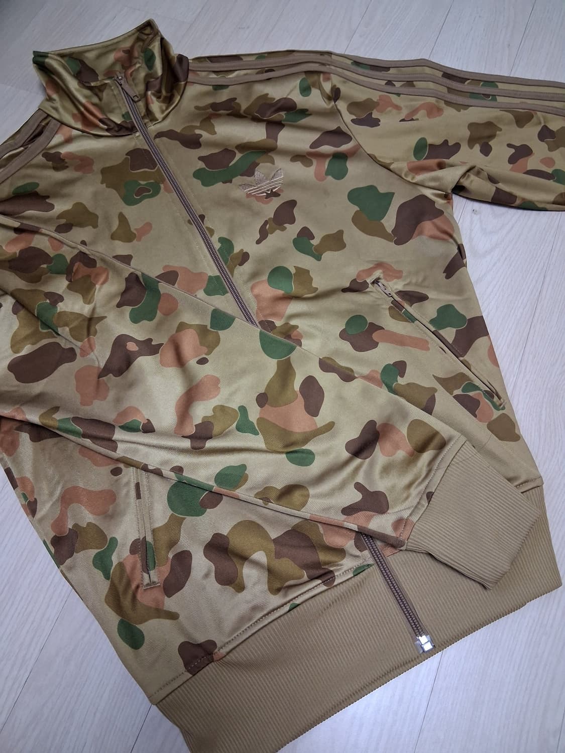 아디다스 오리지널스 파이어버드 카모 트랙탑 져지 (카모 플라주 에디션) 상품이미지1