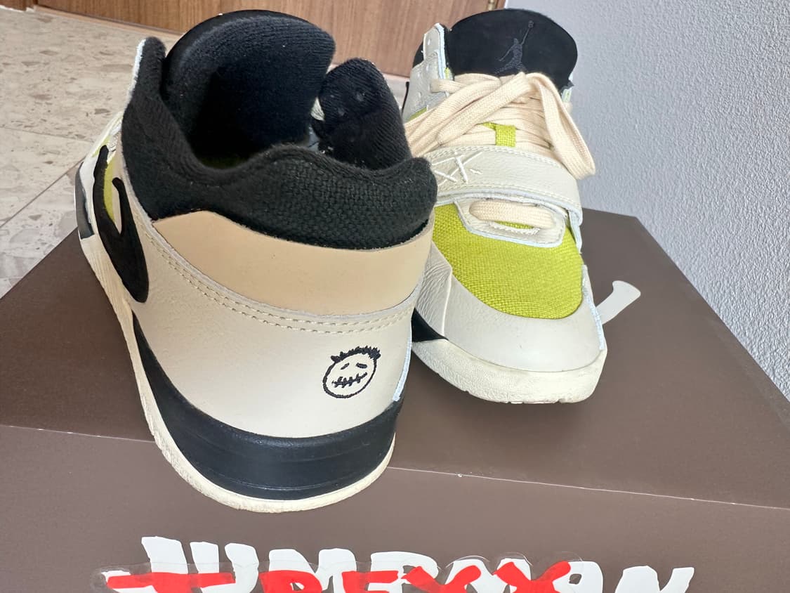 나이키 조던 트레비스 스캇 점프맨 잭 TR 브라이트 캑터스 상품이미지2