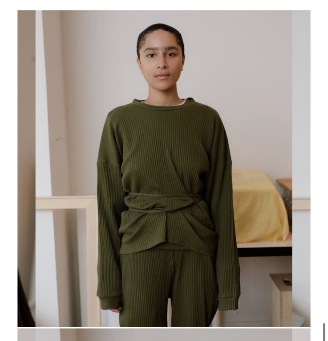 베이스레인지 baserange SHAWNTEE 롱슬리브 카키 상품이미지1