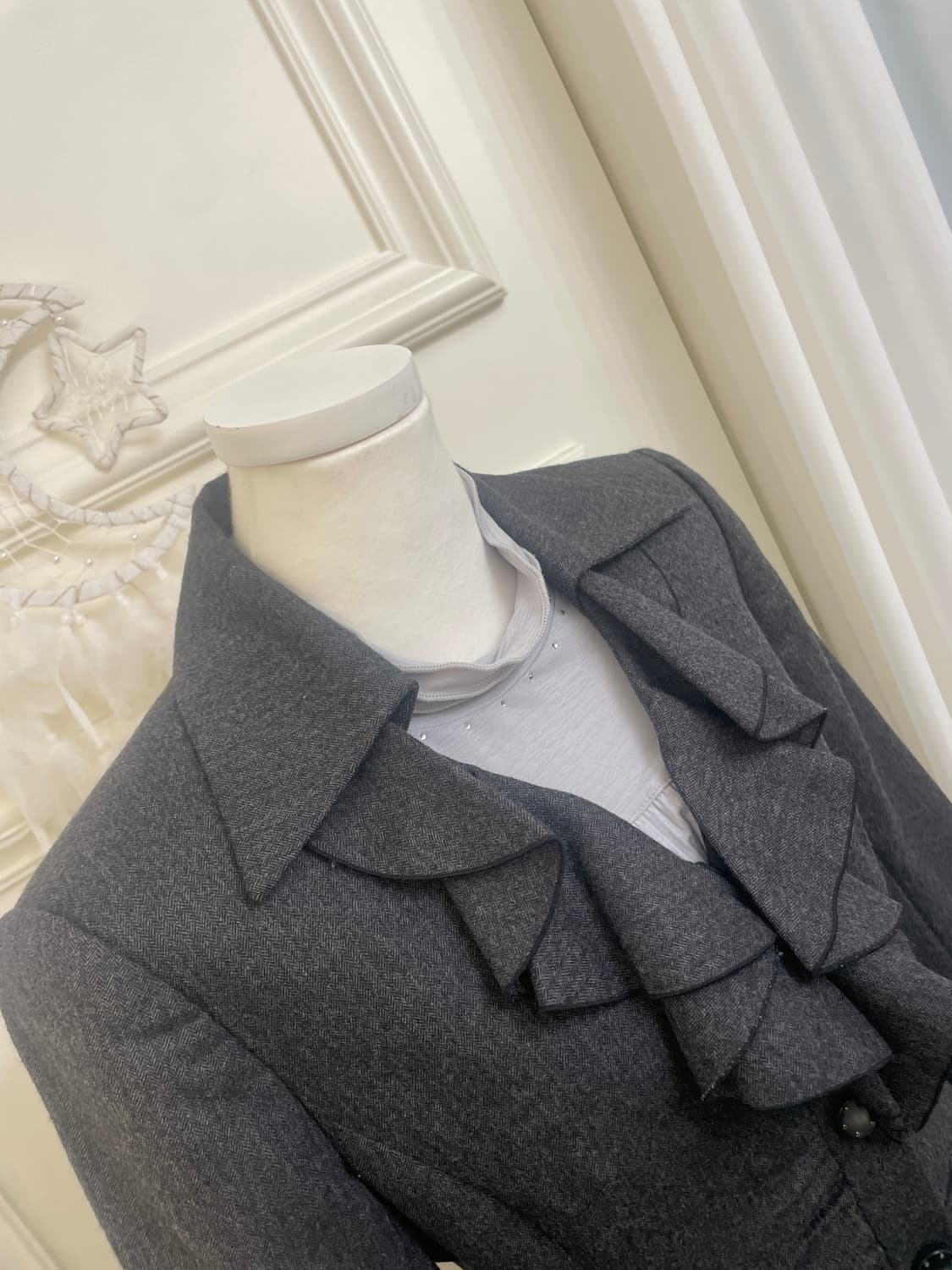 dark gray wool shirring ruffle jacket 상품이미지8