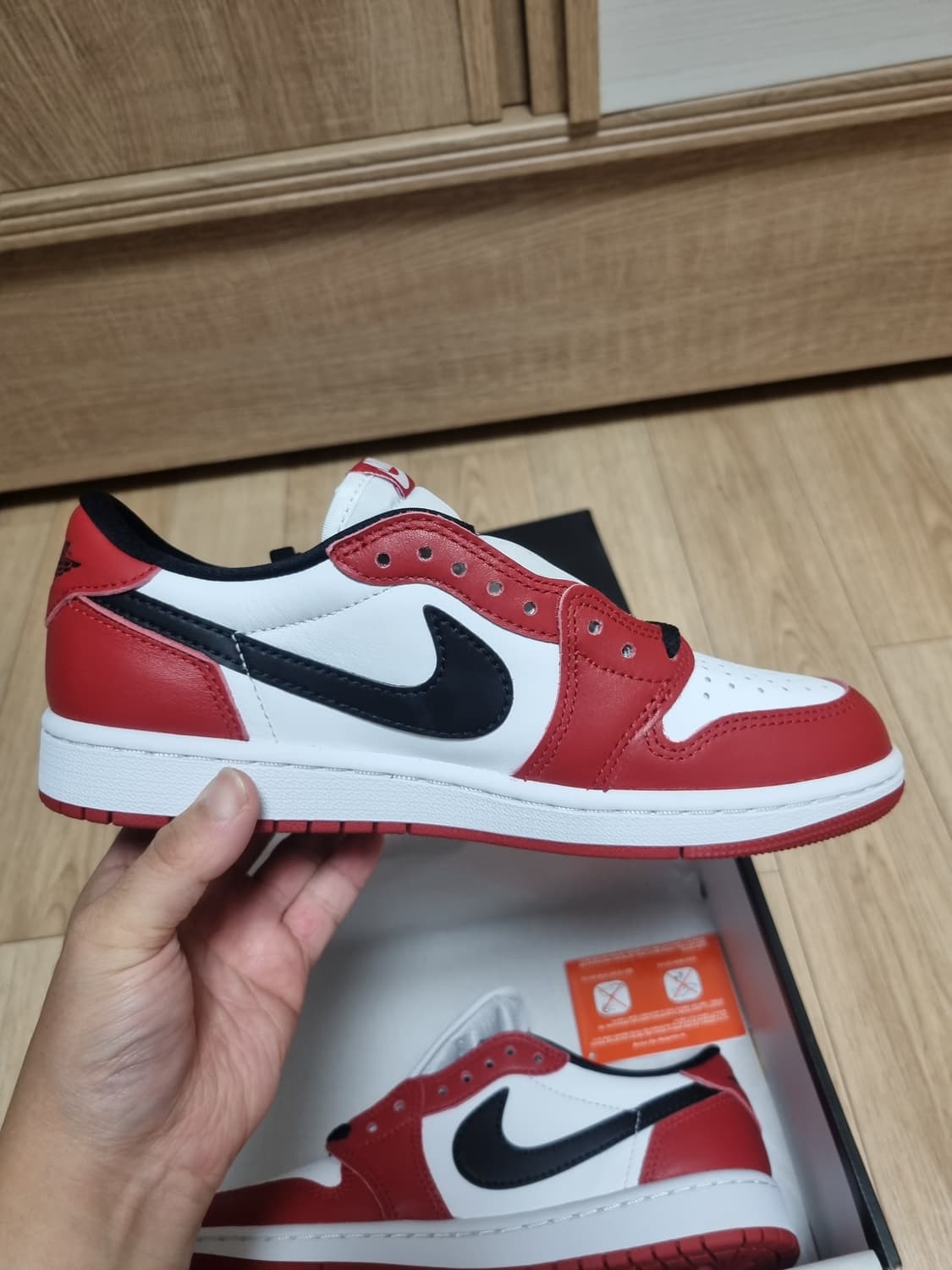 나이키 조던1 레트로 로우 OG 시카고
245 상품이미지1