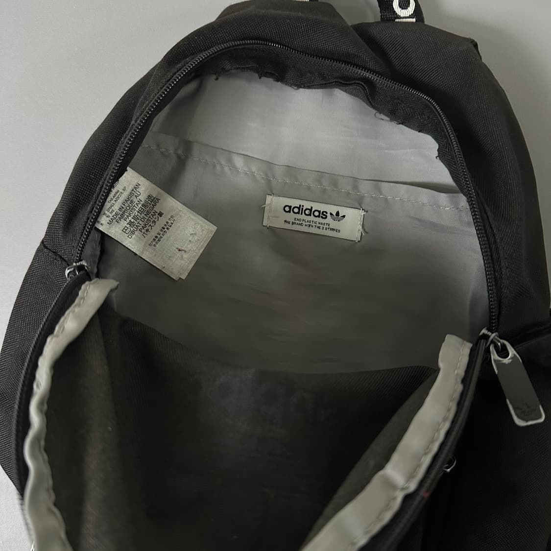 아디다스 파이어버드 불꽃 로고 미니 백팩 가방 블랙  [013106] 상품이미지3