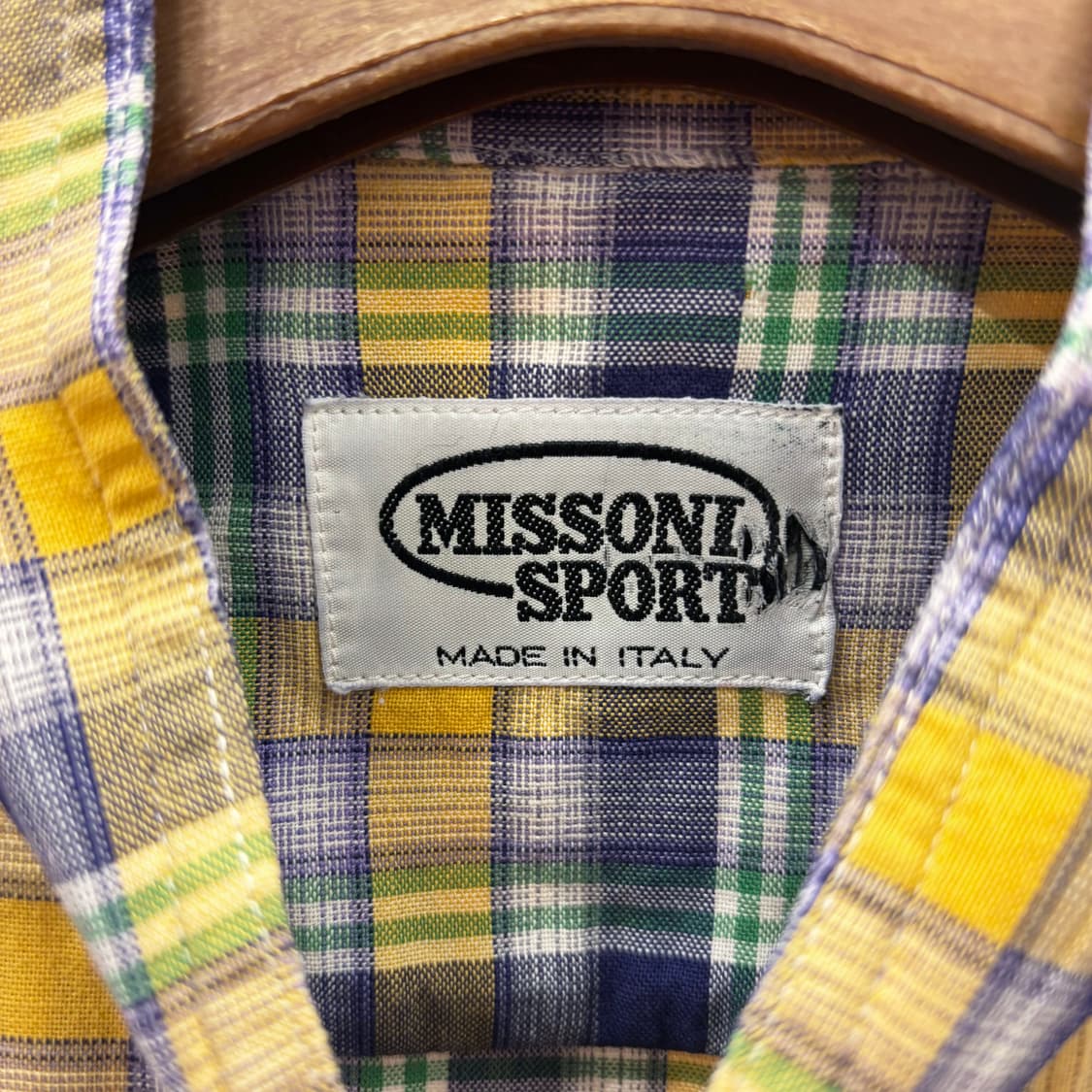 미쏘니 스포츠 코튼 긴팔 셔츠 체크 패턴 원 포켓 디테일 옐로우 네이비 상품이미지7