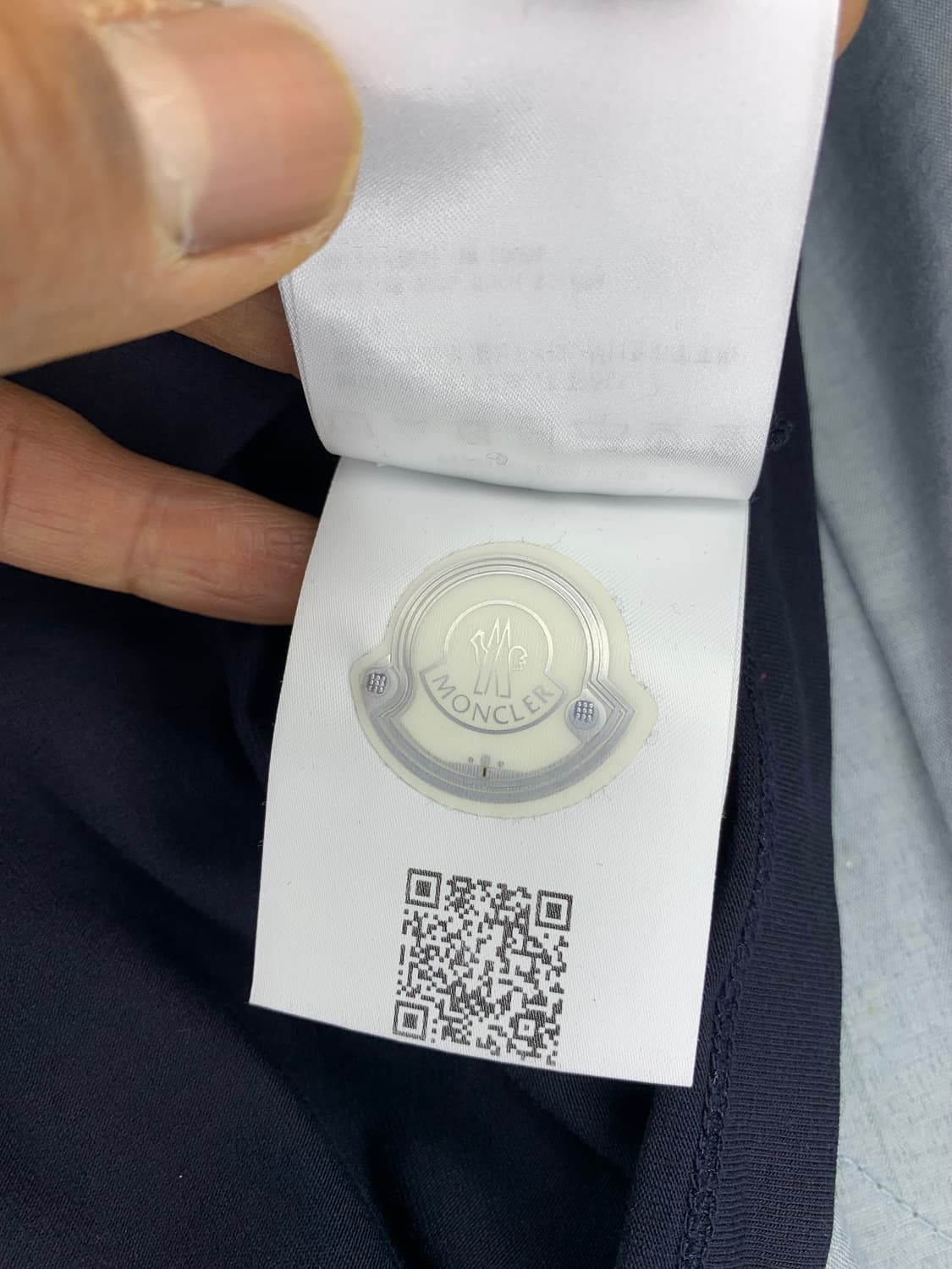 (Moncler) 몽클레어 삼색 반팔 슬림핏 티셔츠 (네이비 색상)(m) 상품이미지9