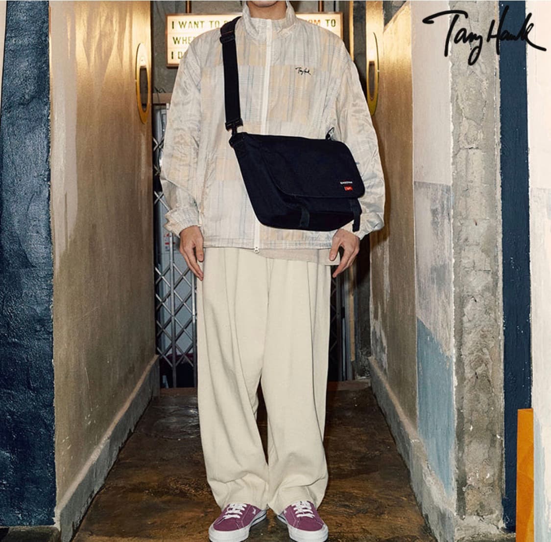 이스트팩 토니호크 메신저백 상품이미지3