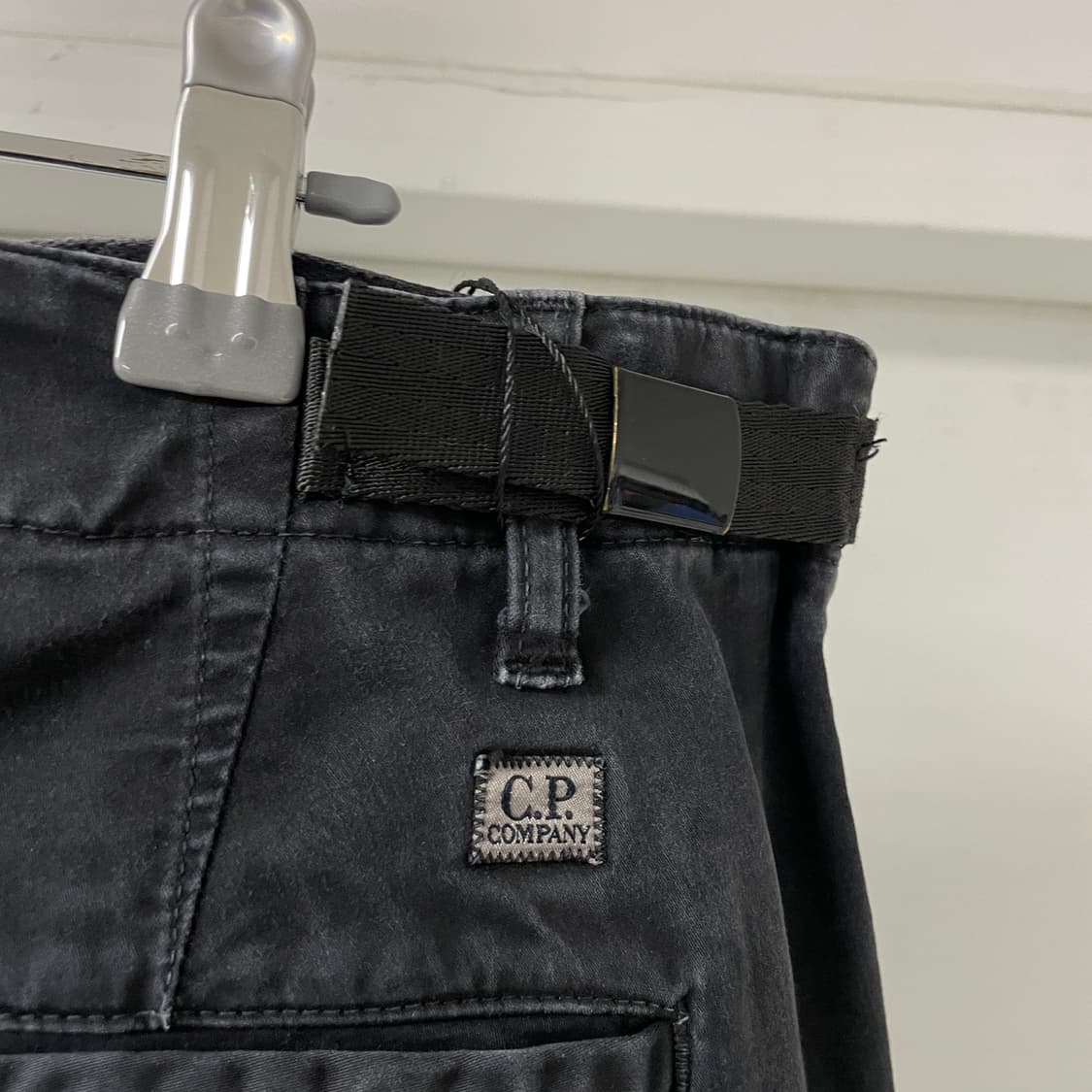 CP 컴퍼니 렌즈 카고 팬츠 블랙 52 상품이미지6