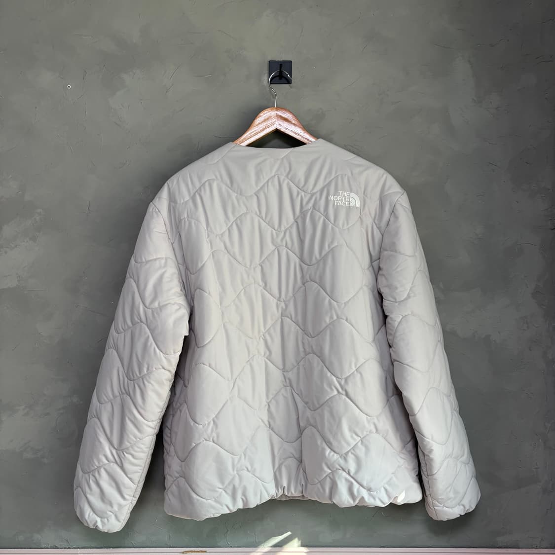 노스페이스 화이트 라벨 에센셜 경량패딩 화이트 샌드 상품이미지4
