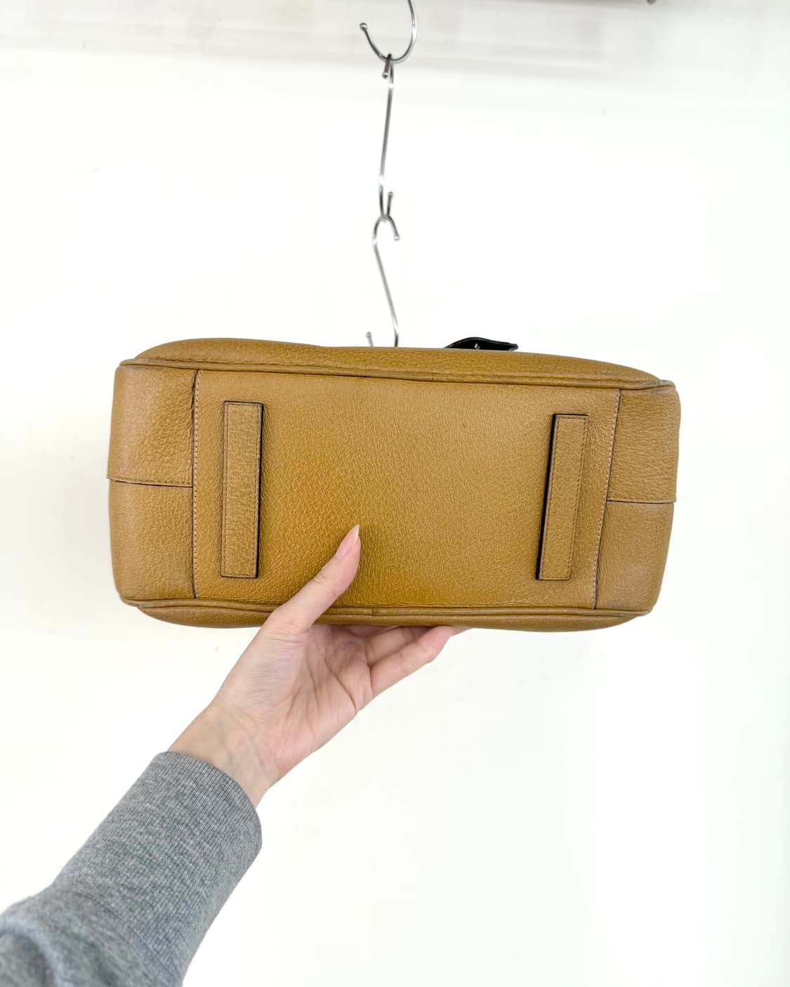 프라다 카멜 보어스킨 레더 핸드백 상품이미지5