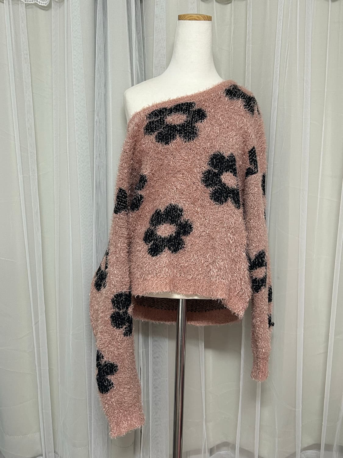 Sorridere 꽃패턴 오프숄더 핑크 니트 상품이미지1