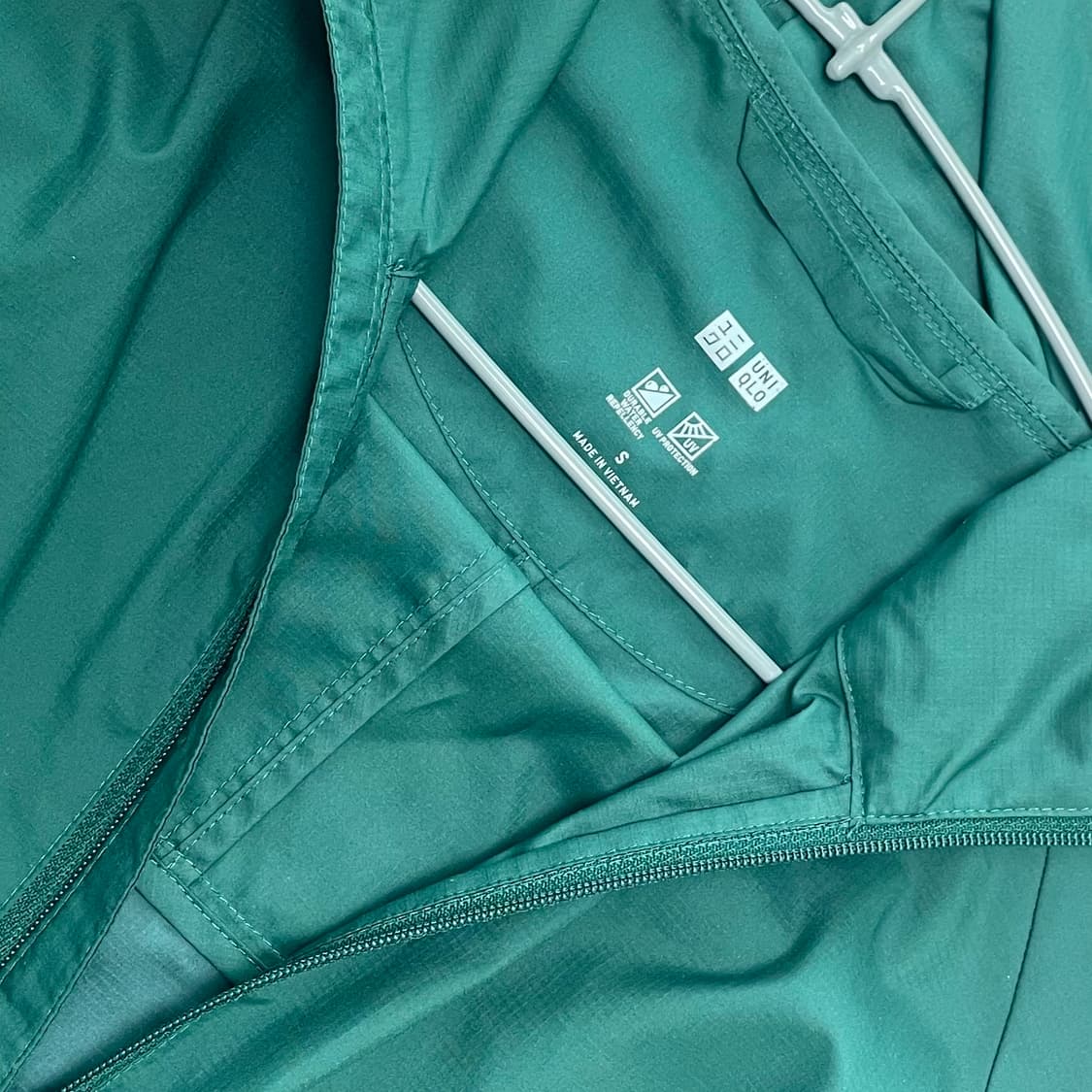유니클로 후드 바람막이 아노락 S 상품이미지6