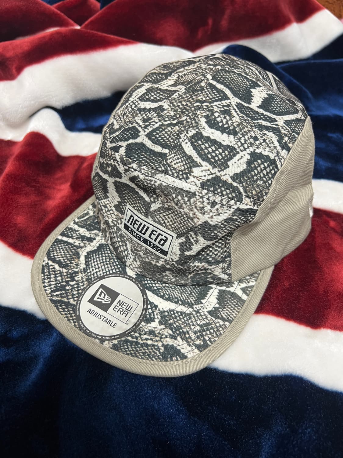 뉴에라 스네이크패턴 제트캡 상품이미지1