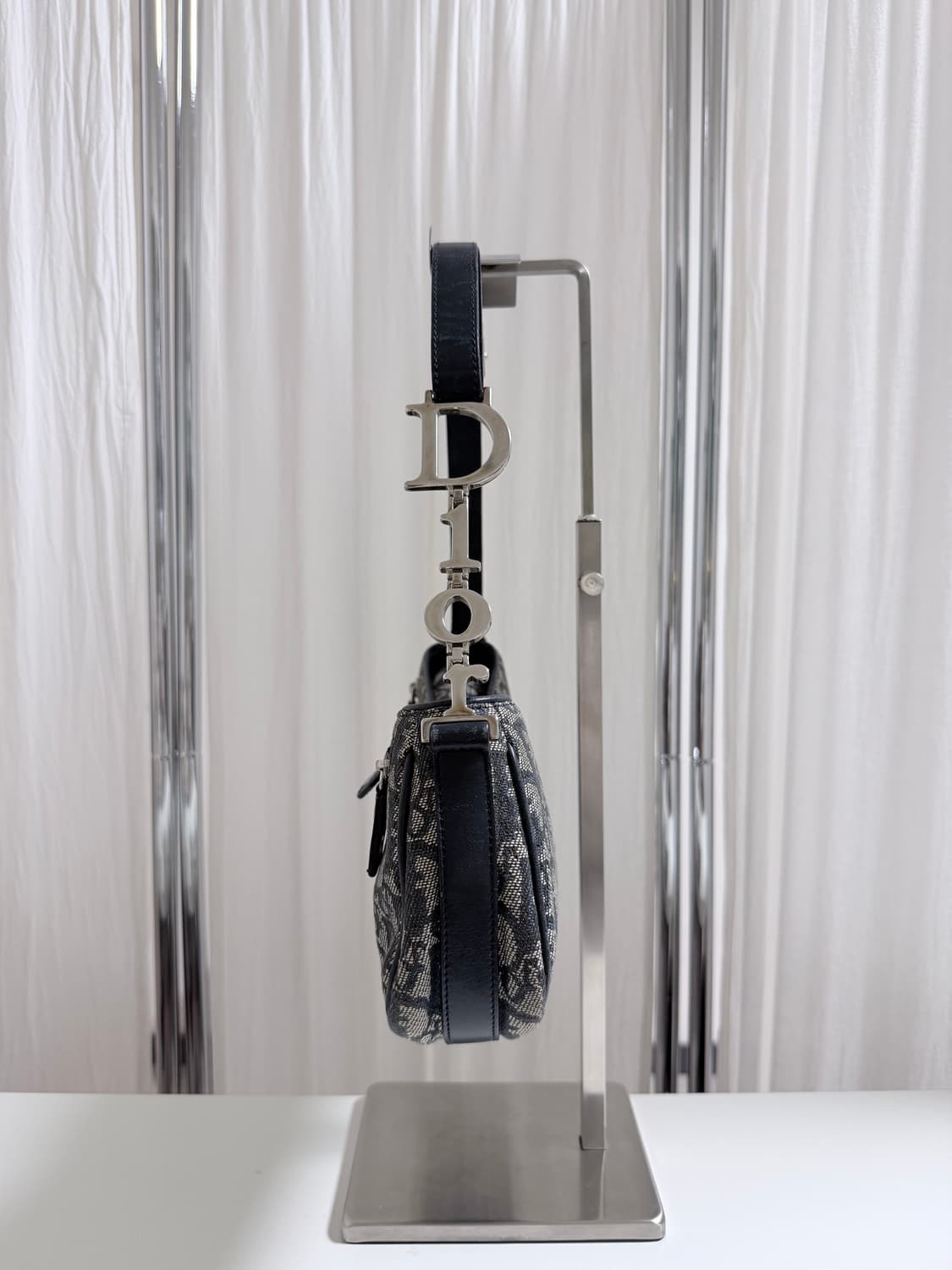 디올 디링 오블리크 새들백 상품이미지3