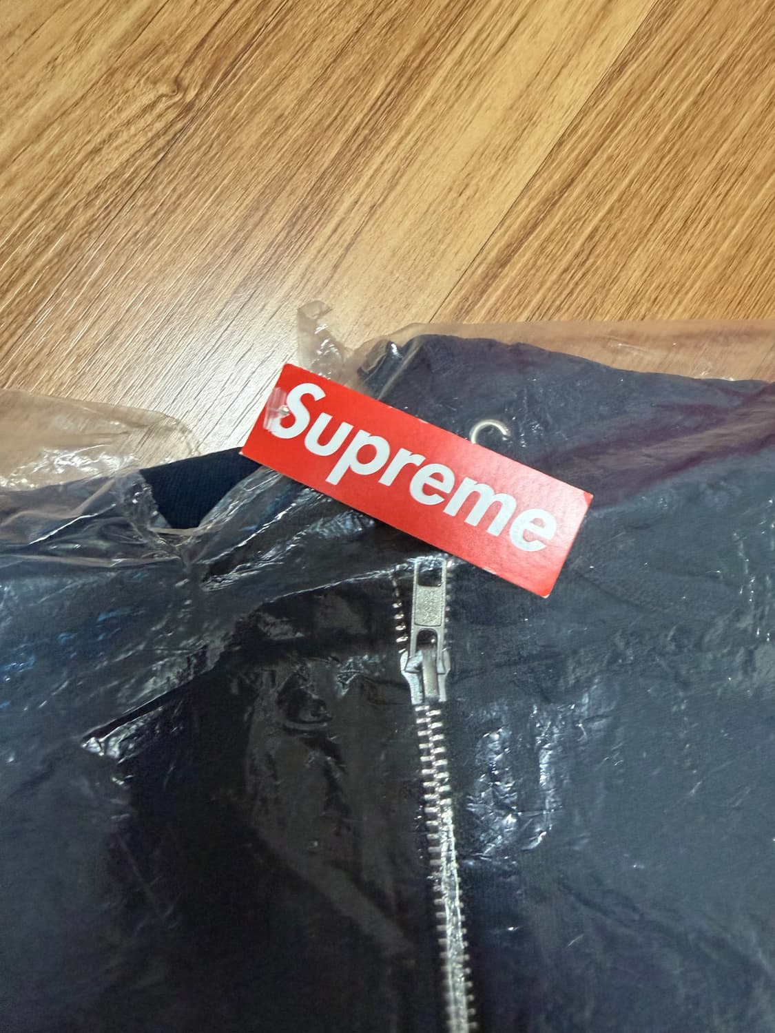 슈프림 월드페이머스 블랙 집업 후디 새상품 M 상품이미지5
