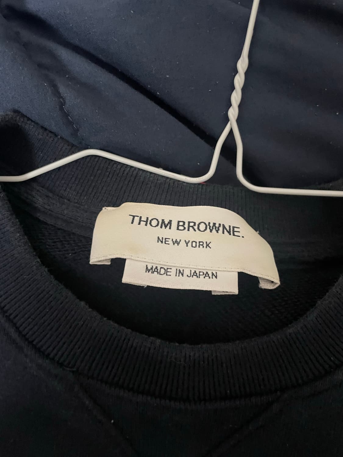 [정품] 톰브라운 사선완장 맨투맨 상품이미지3